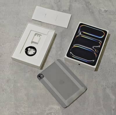 Apple iPad Pro 11 inches M5