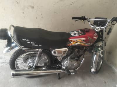 I am sale Cg Honda 125 complete file first owner /03054725638