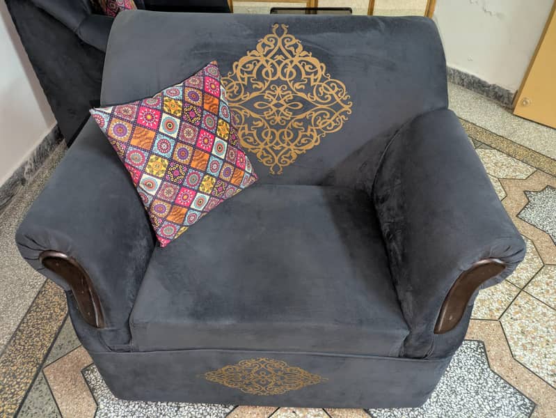 7 seater Sofa 1