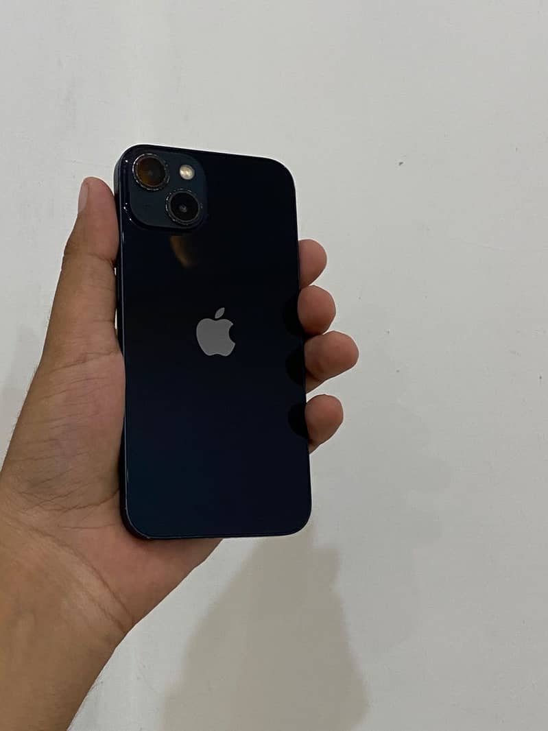 Apple iPhone 13 2
