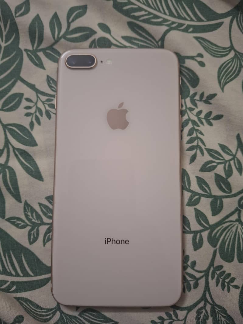 Apple iPhone 8 Plus 1