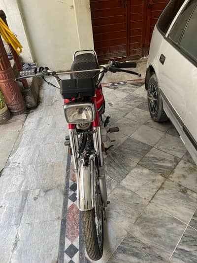 shoqia afrad k liay bike