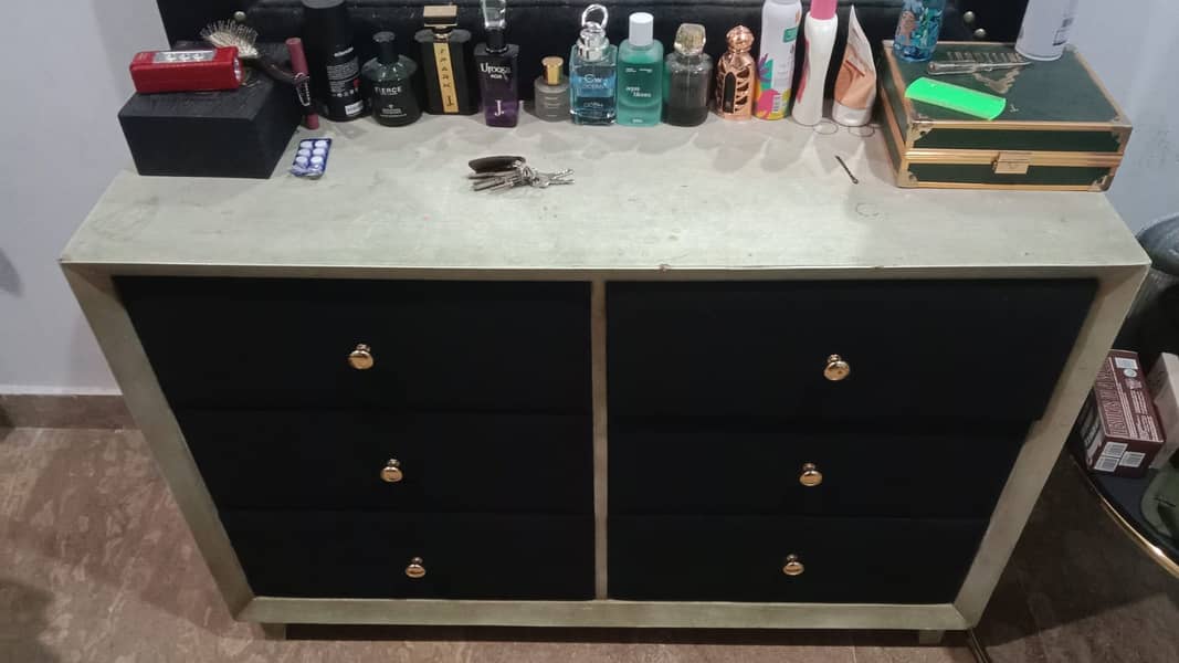 King Side Bed | Bed Set | Dressing Table | Master Bed 1