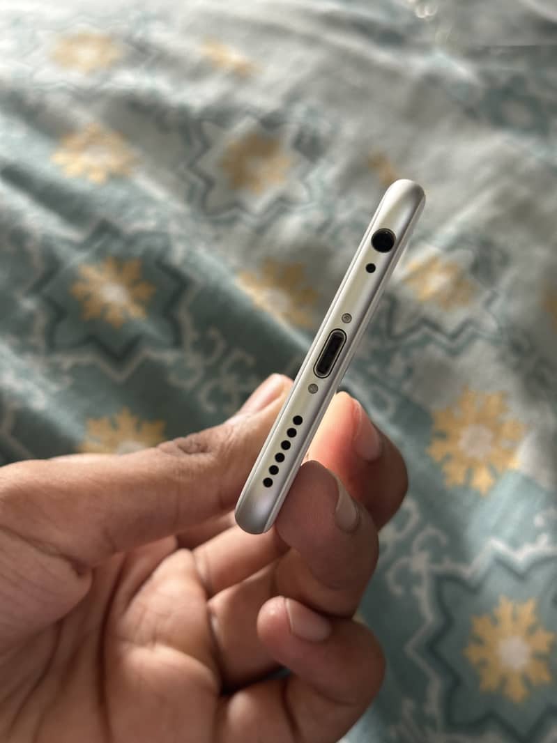 Apple iPhone 6 6