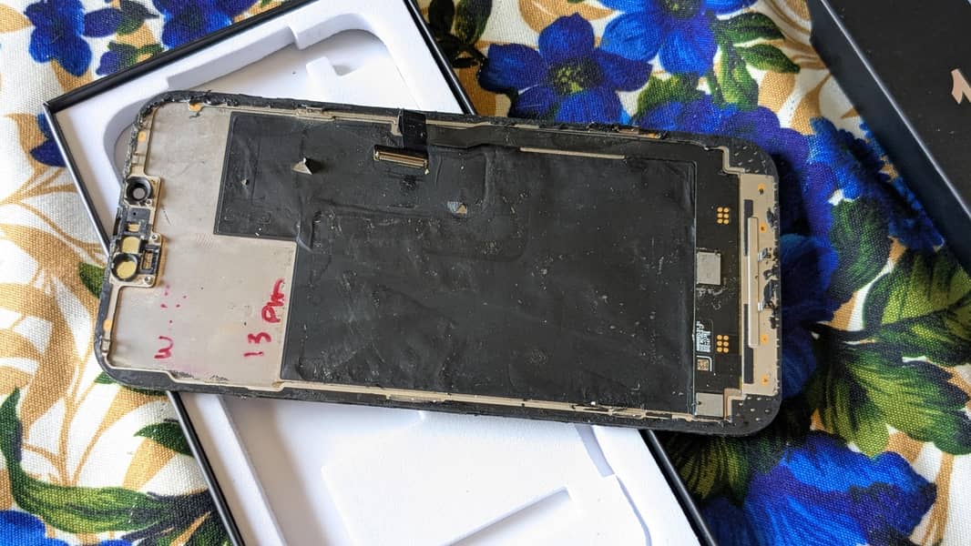 Apple iPhone 13 Pro Max 2