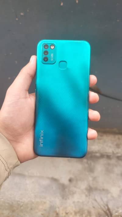 Infinix Smart 6 sialkot exchange possible with iphone