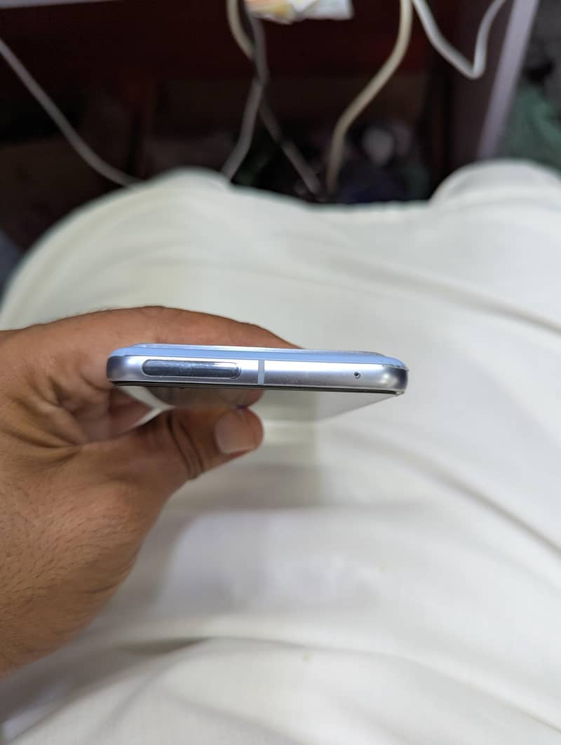 Google Pixel 8 Pro 4