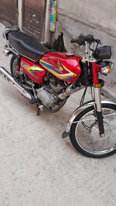 CG 125 for sale/ neat and clean/ one handed used/well maintained