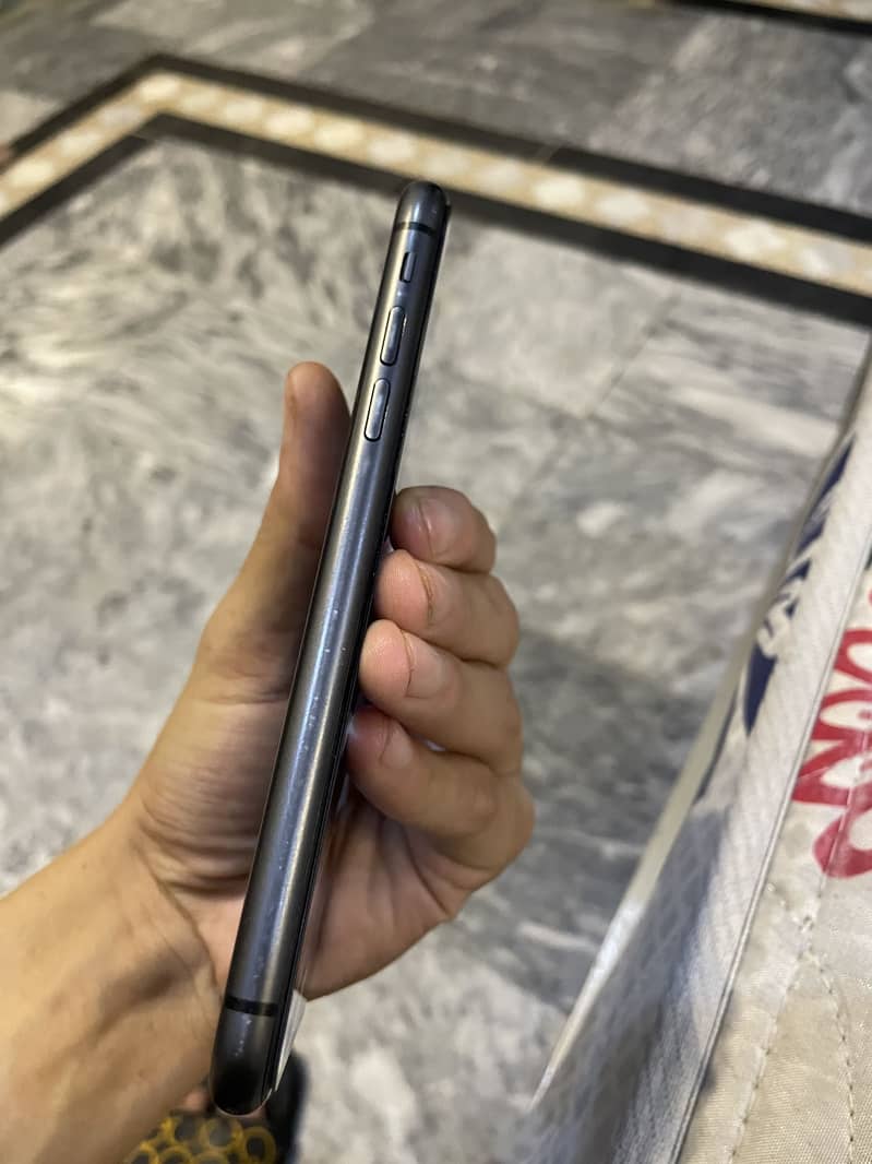 Apple iPhone 11 1