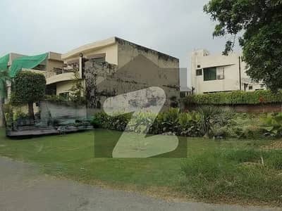 10 Marla Plot No-4665 Block Y On Top Location of Phase 7 DHA Lahore For Urgent Sale
