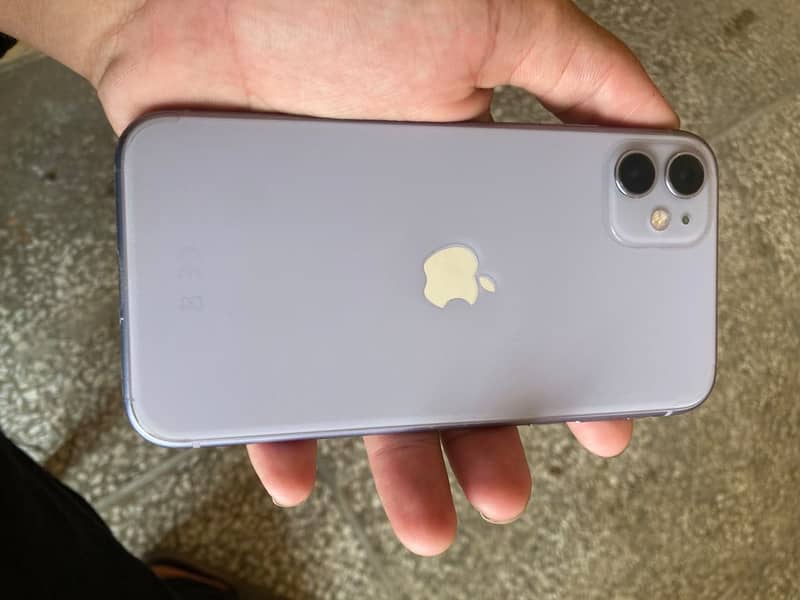 Apple iPhone 11 7