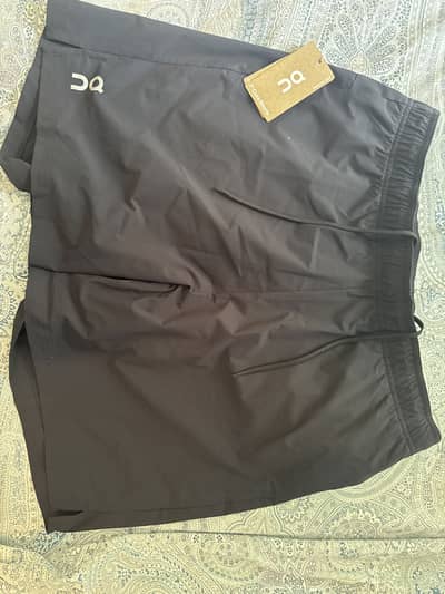 ON 7” Core Shorts (Size M)