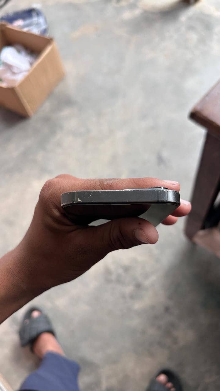 Apple iPhone 13 Pro 6