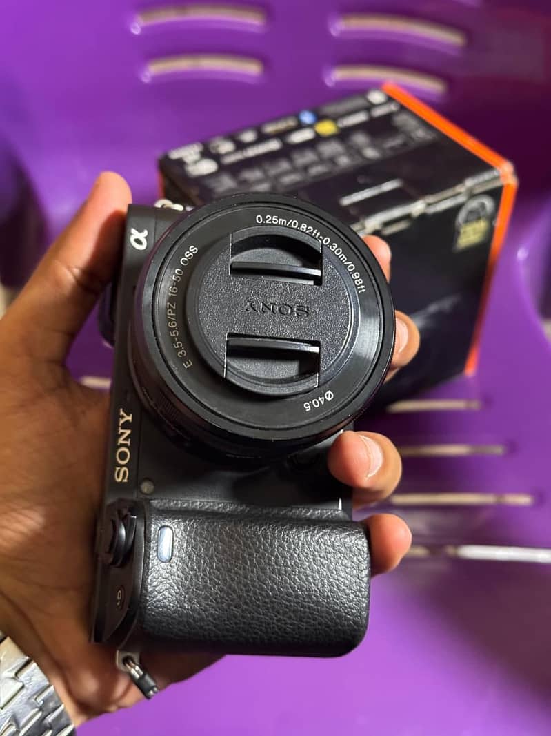 Sony A6400 camera 0