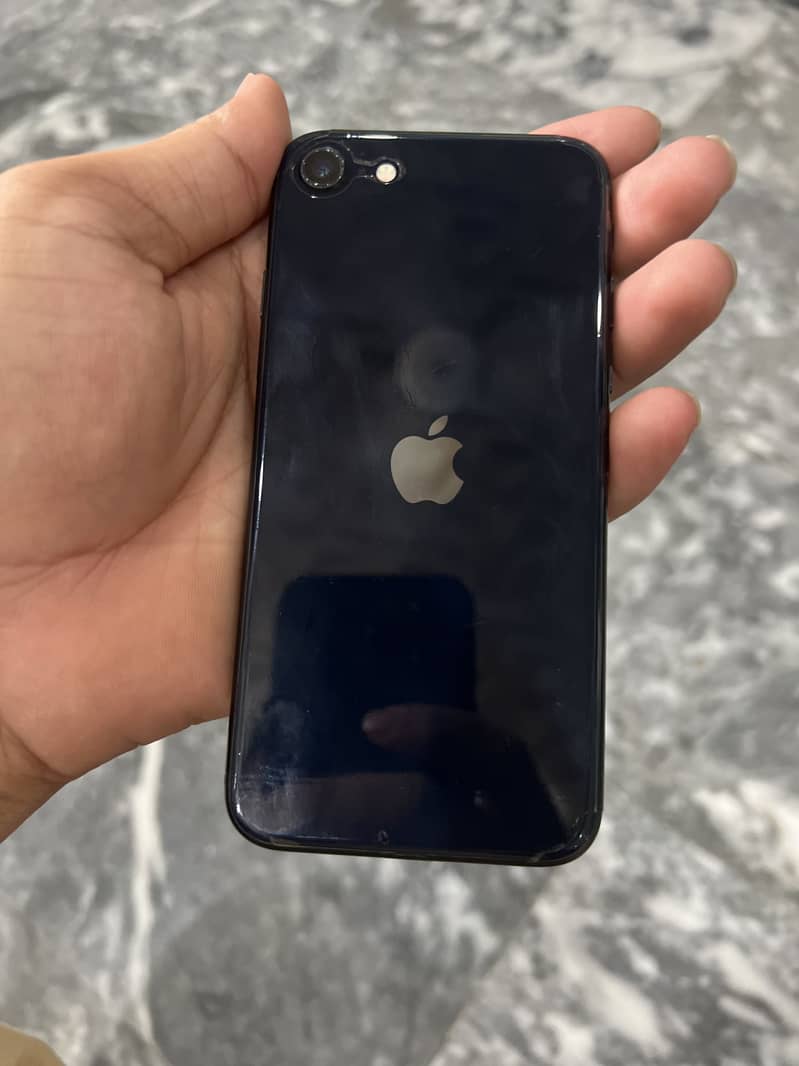 Apple iPhone SE 3rd generation 5