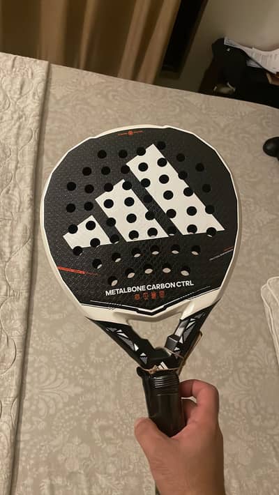 Addidas metal bone carbon ctrl 2026