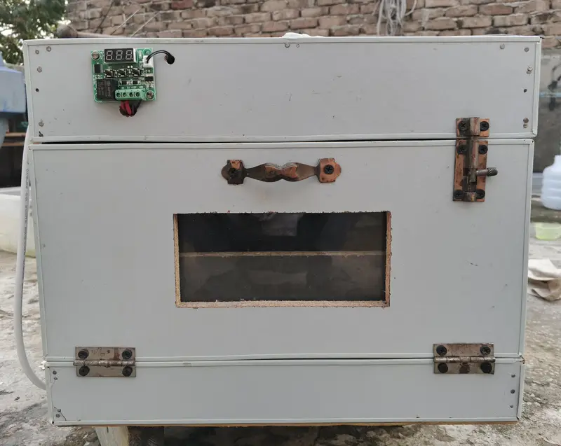 incubator for sale (50 eggs) — photo 2