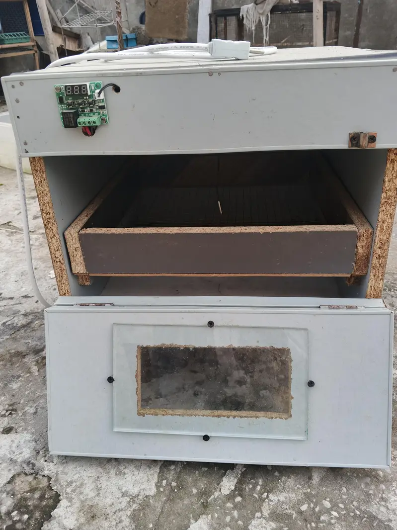 incubator for sale (50 eggs) — photo 7