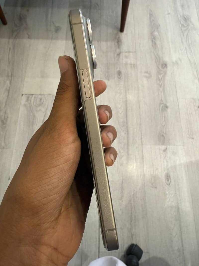 Apple iPhone 15 Pro Max 1