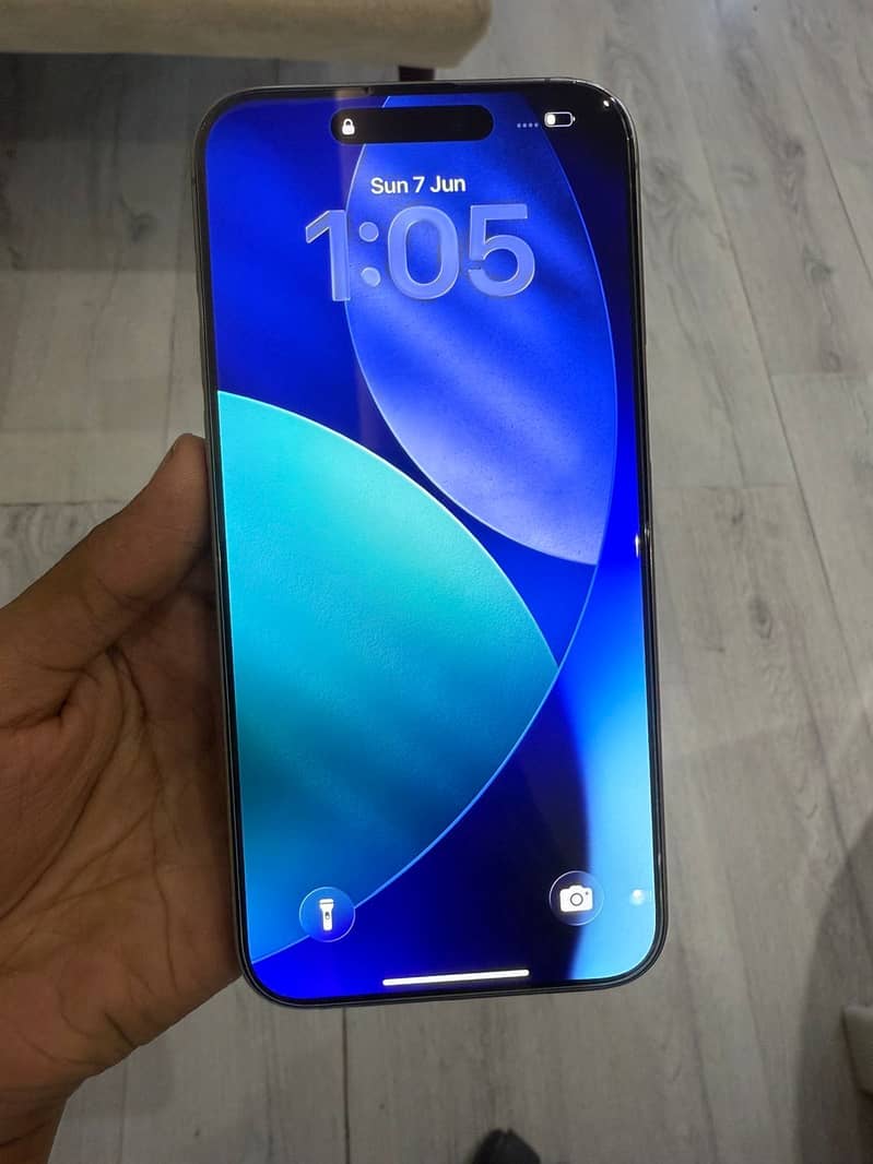Apple iPhone 15 Pro Max 3