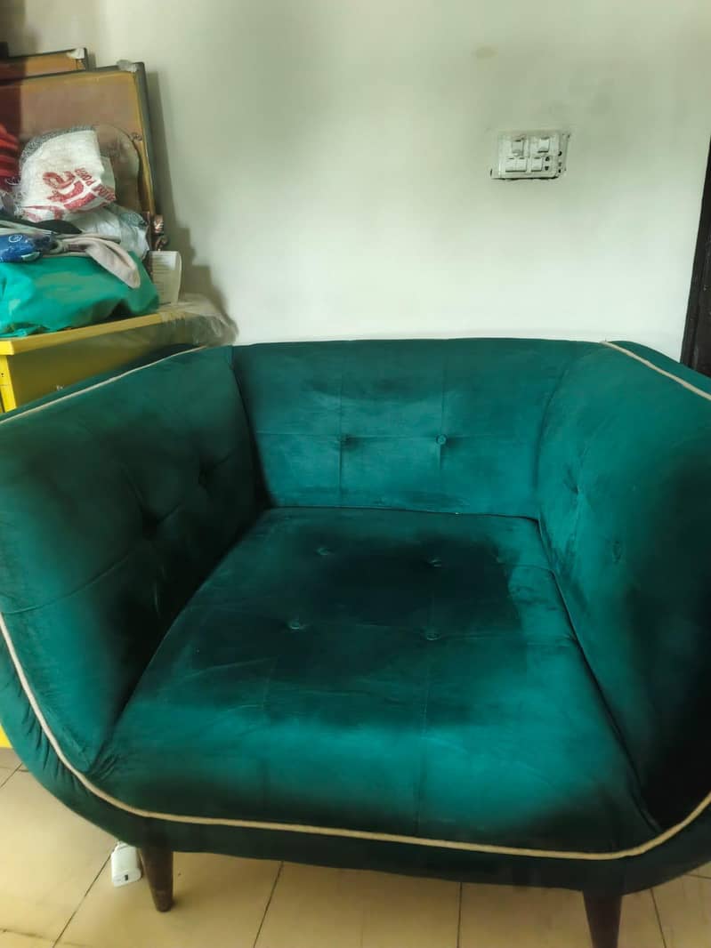 4 seater sofas 1