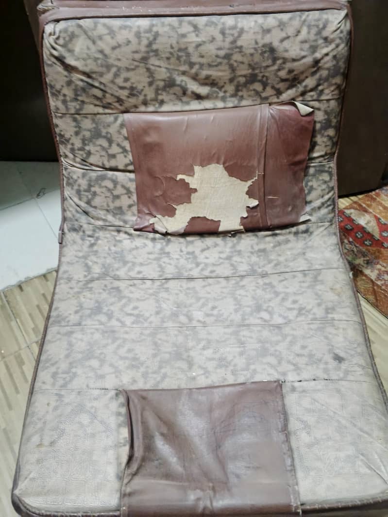 sofa 2 pics 2