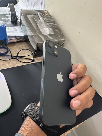 Apple iPhone 13
