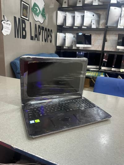 Asus i7/7th gen 12/512 gb