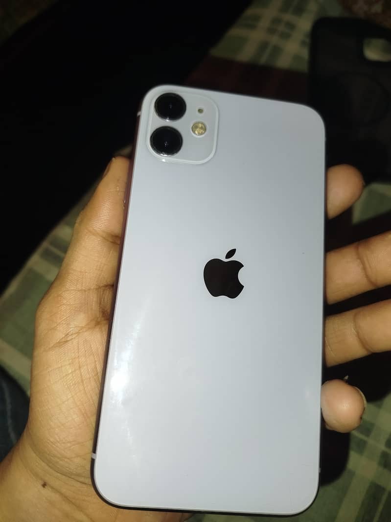 Apple iPhone 11 0