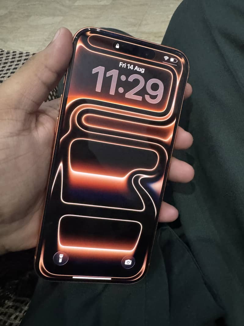 Apple iPhone 17 Pro Max 4
