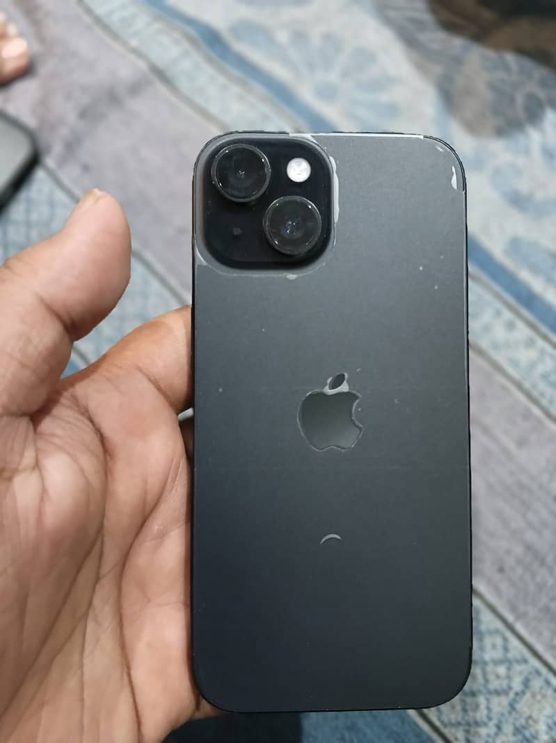 Apple iPhone 15 4