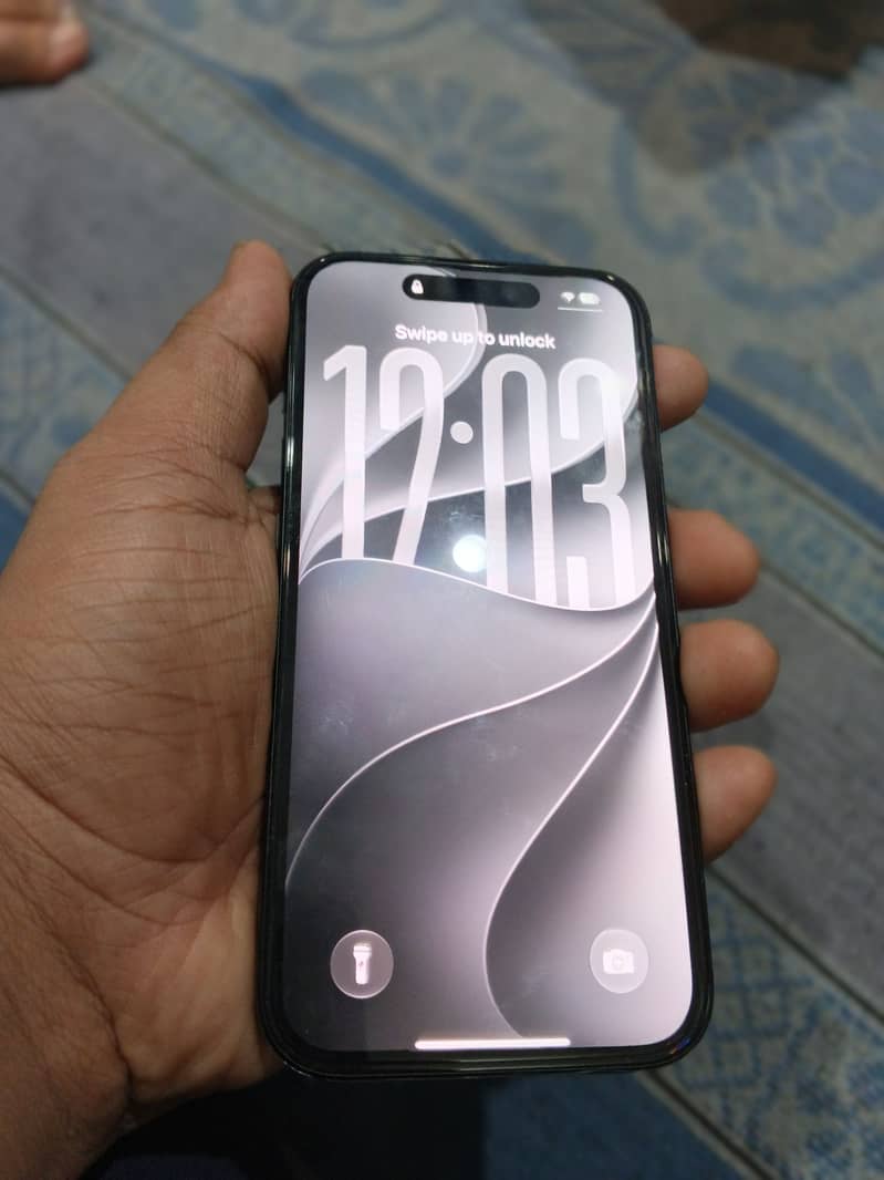 Apple iPhone 15 6
