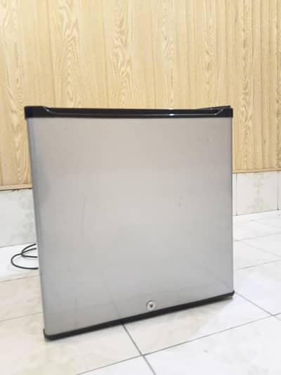 Haier Mini Fridge single door