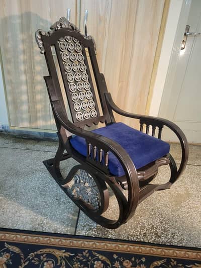 Chinioti rocking chair