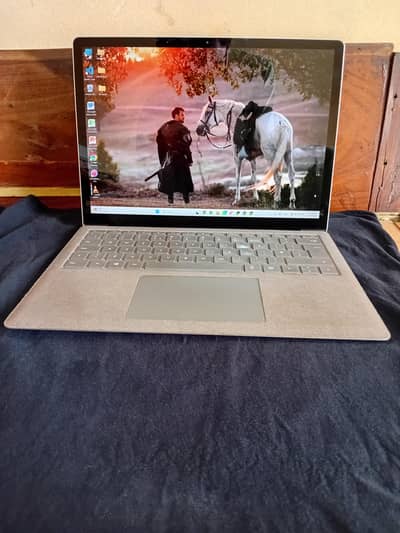 Microsoft Surface Laptop 3 - Core i5 (10th Gen) / 8GB / 256GB SSD