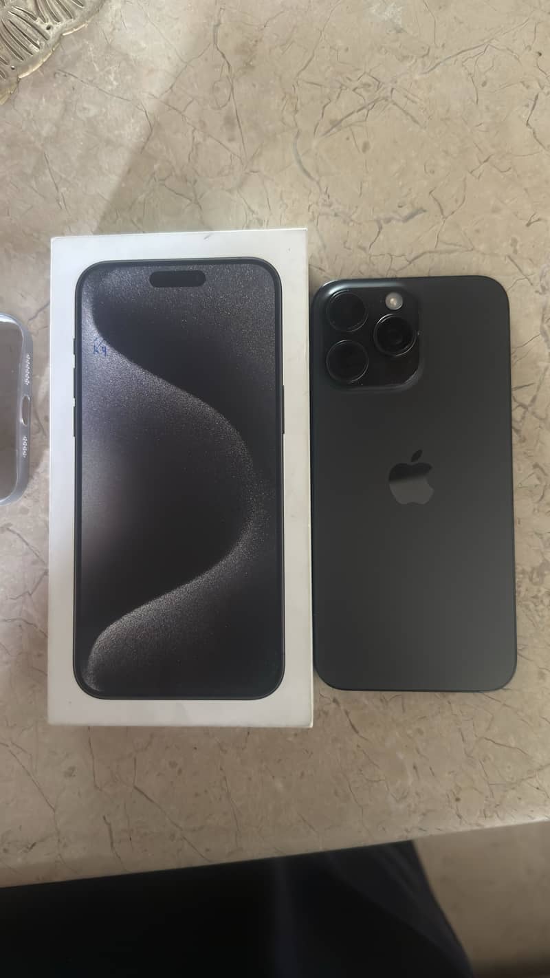 Apple iPhone 15 plus 0