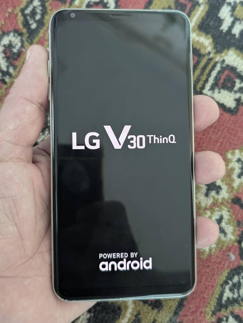 LG V30 3