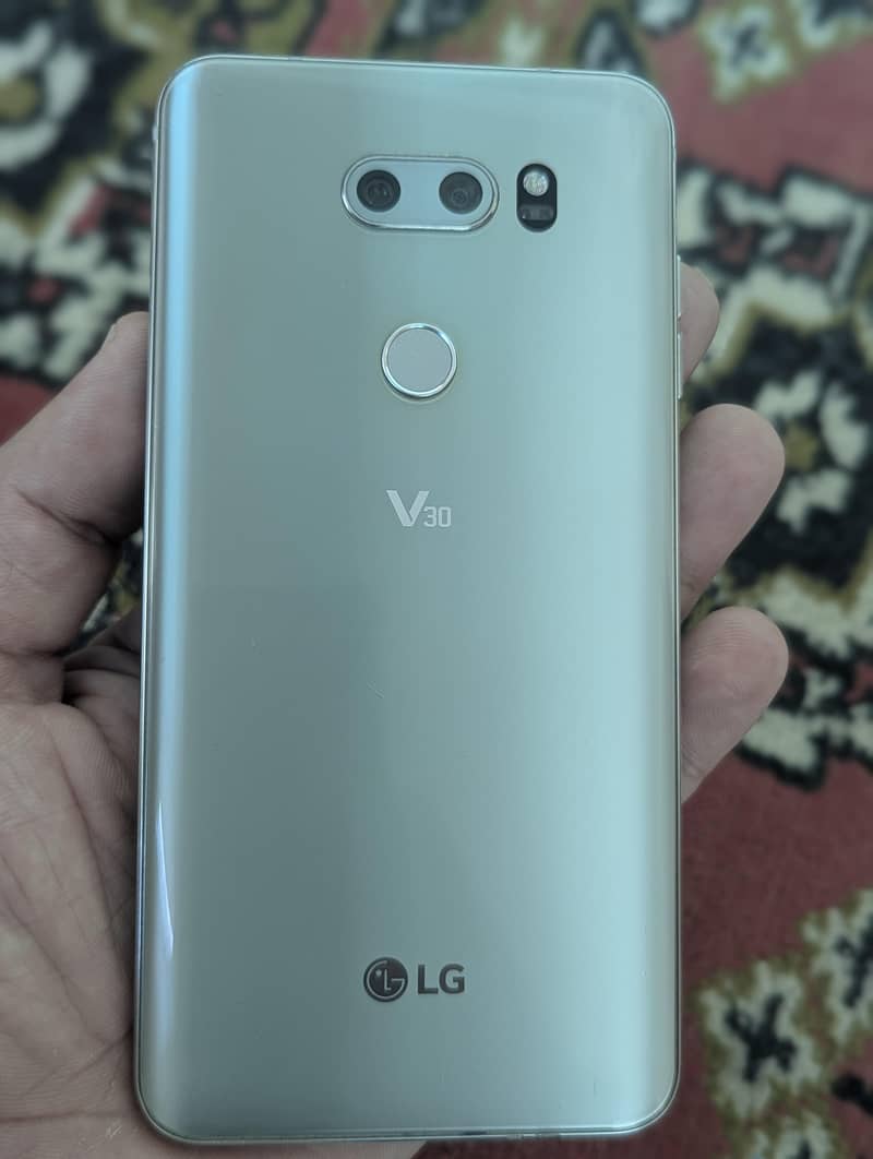 LG V30 2