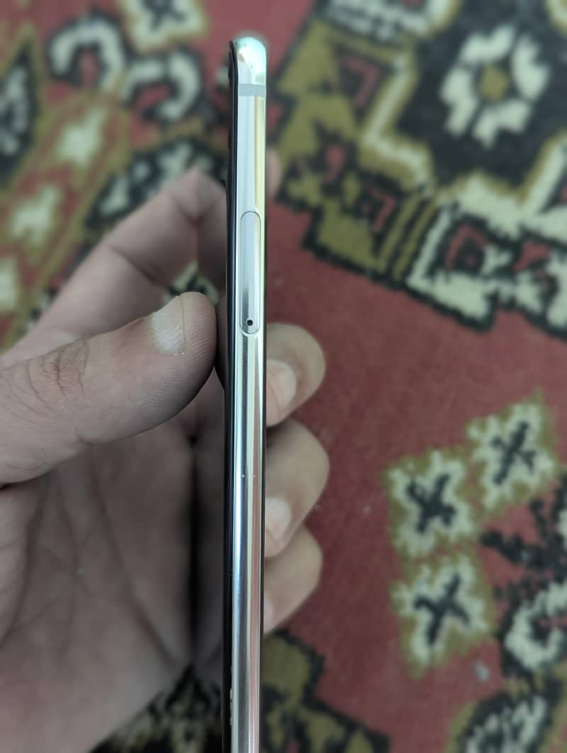 LG V30 10