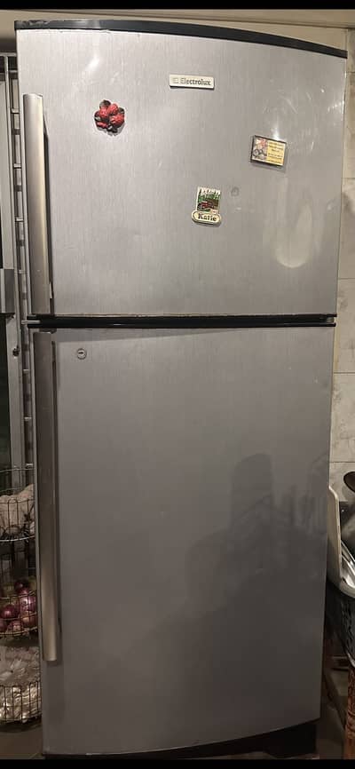 Electrolux Refrigerator Model SER-9460 – Working Condition