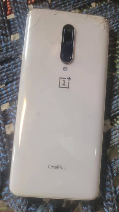 One plus7 pro all ok. . dual sim ok ha back thodi damag ha