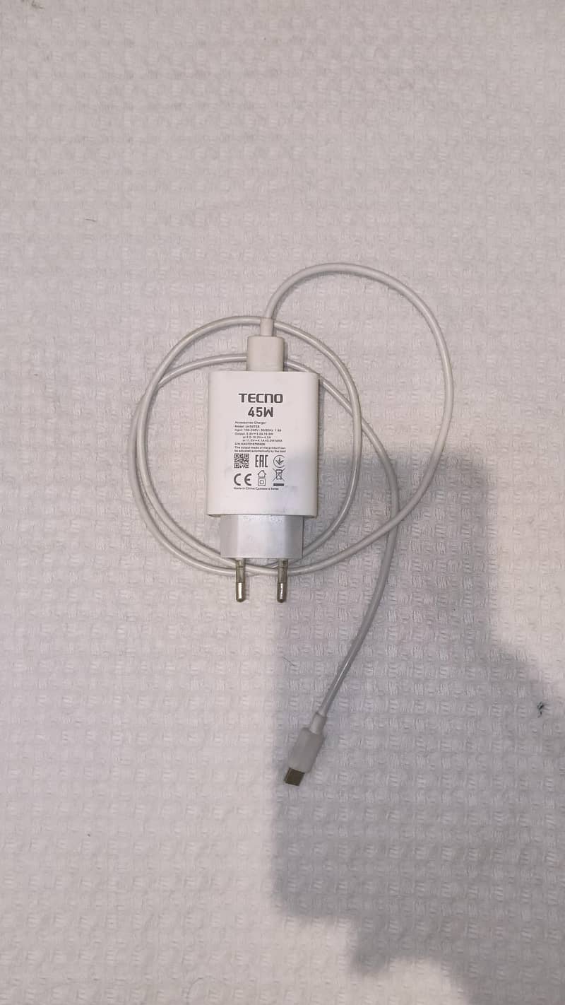 Tecno spark 40 Pro 4