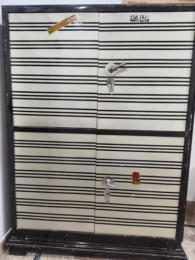 one king size safe for sale with half year warranty lock