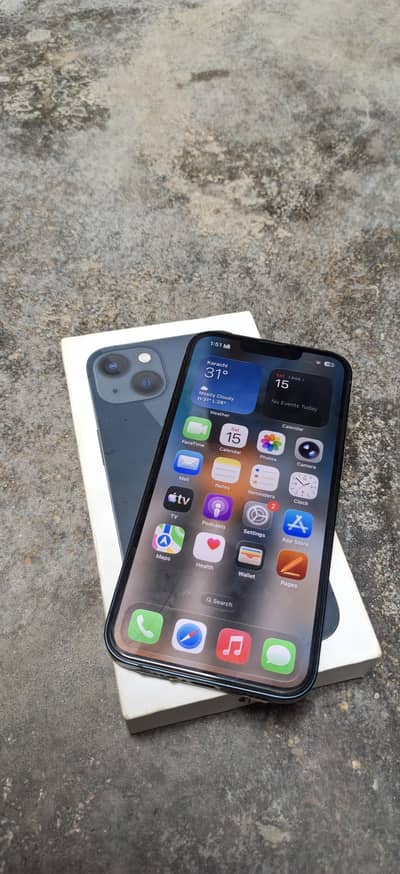 Apple iPhone 13