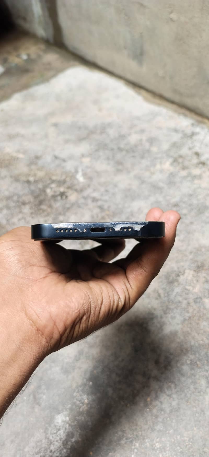 Apple iPhone 13 8