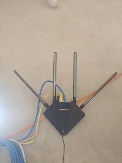 Mercusys 2 month used router 10/10 condition