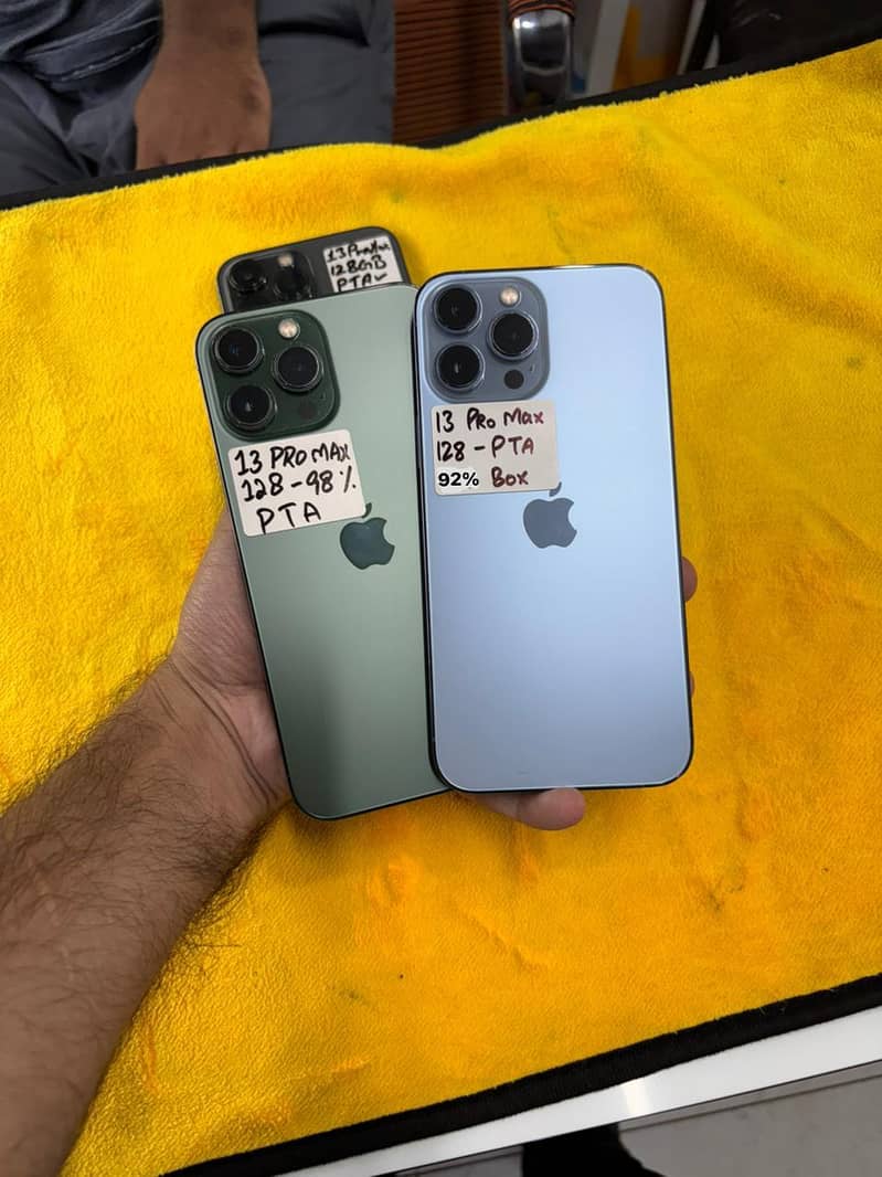 Apple iPhone 13 5