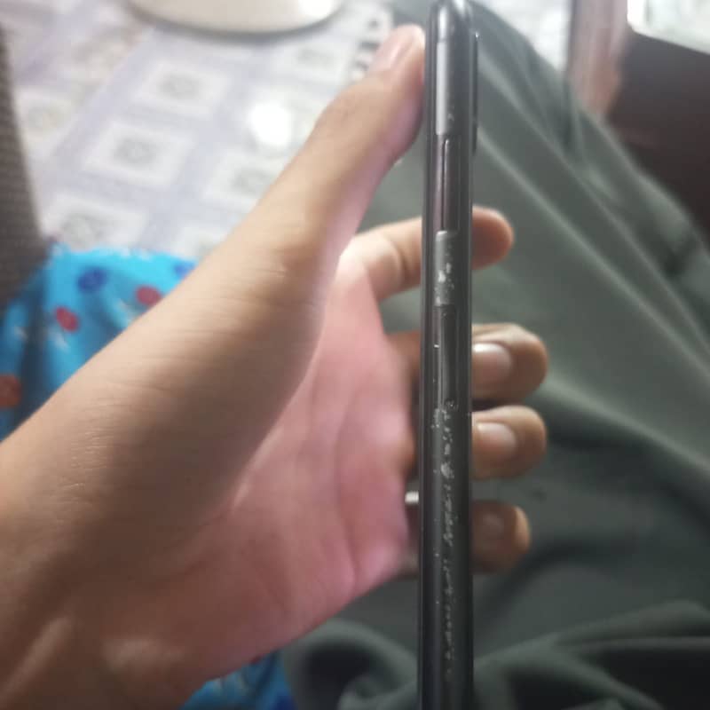 Apple iPhone X 4