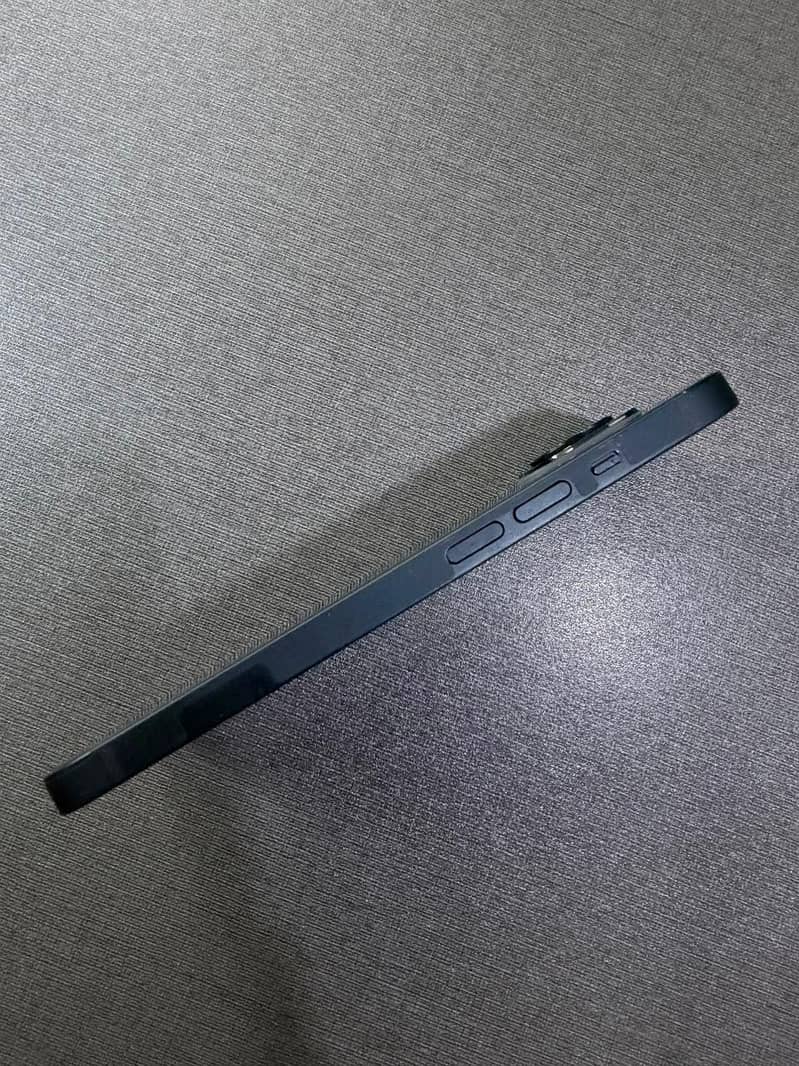 Apple iPhone 14 5