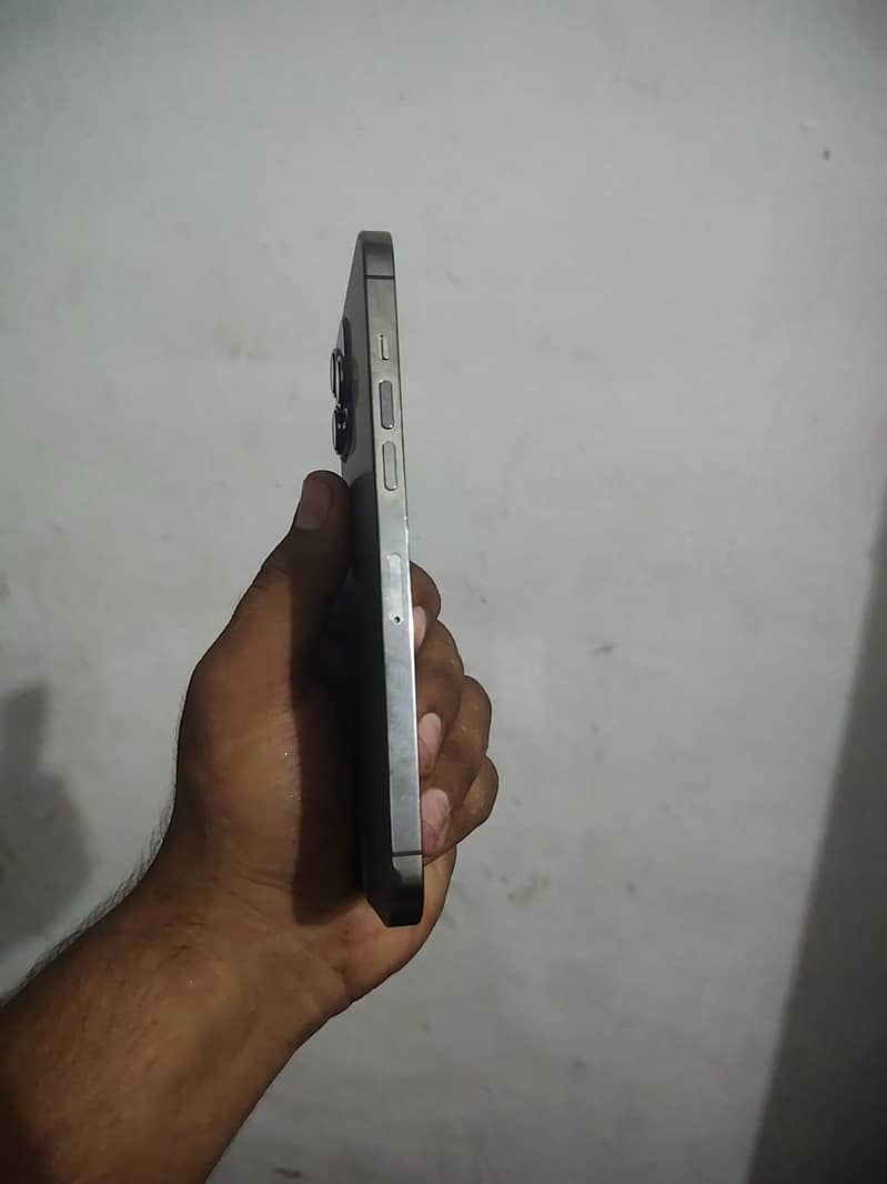 Apple iPhone 12 Pro Max 1